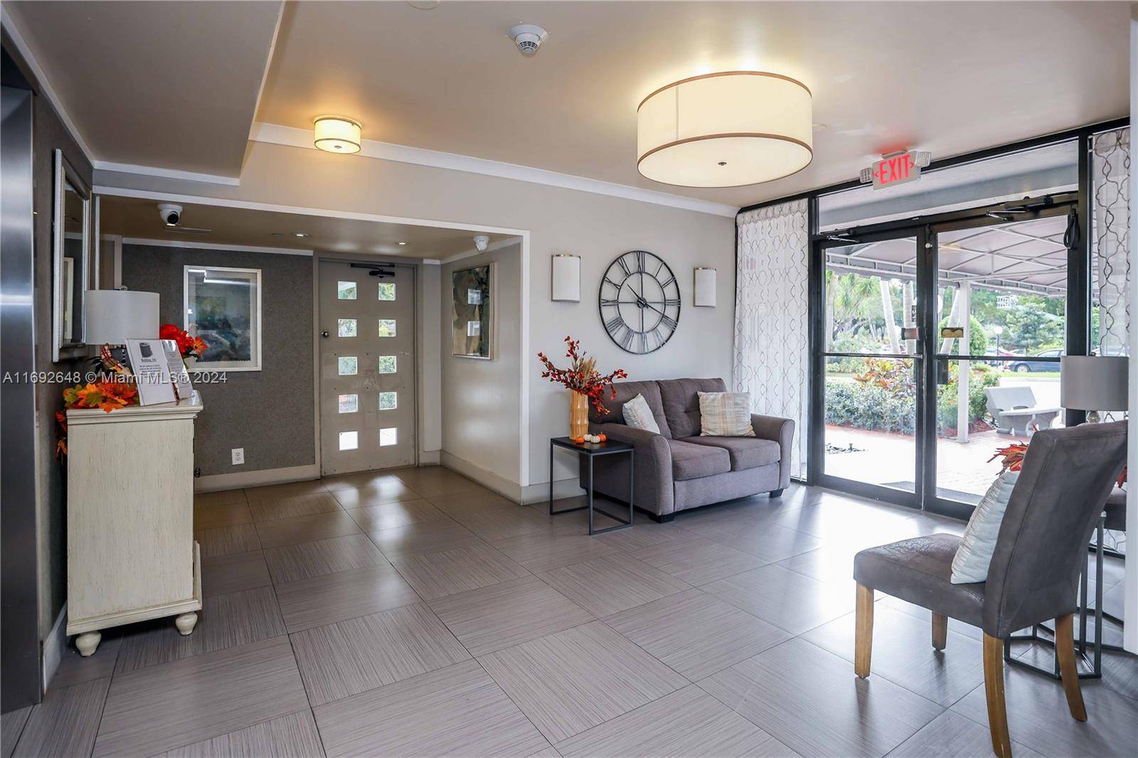 Pompano Beach, FL 33069,4015 W Palm Aire Dr #902