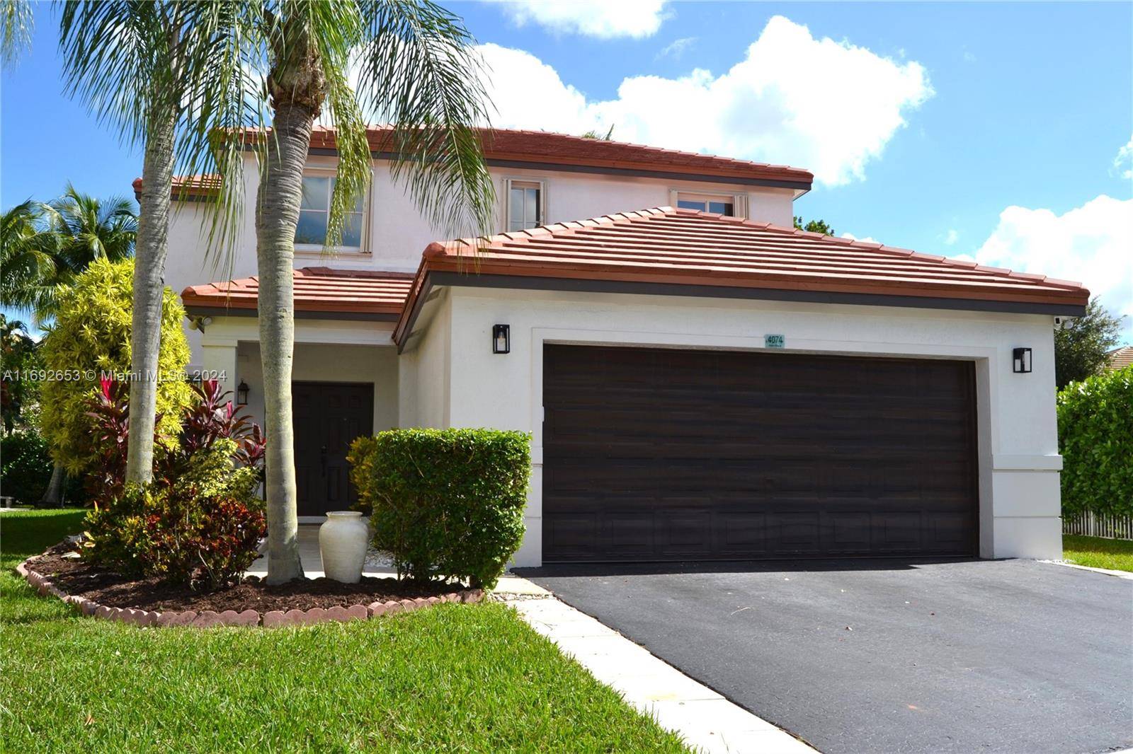 4074 Palm Pl, Weston, FL 33331