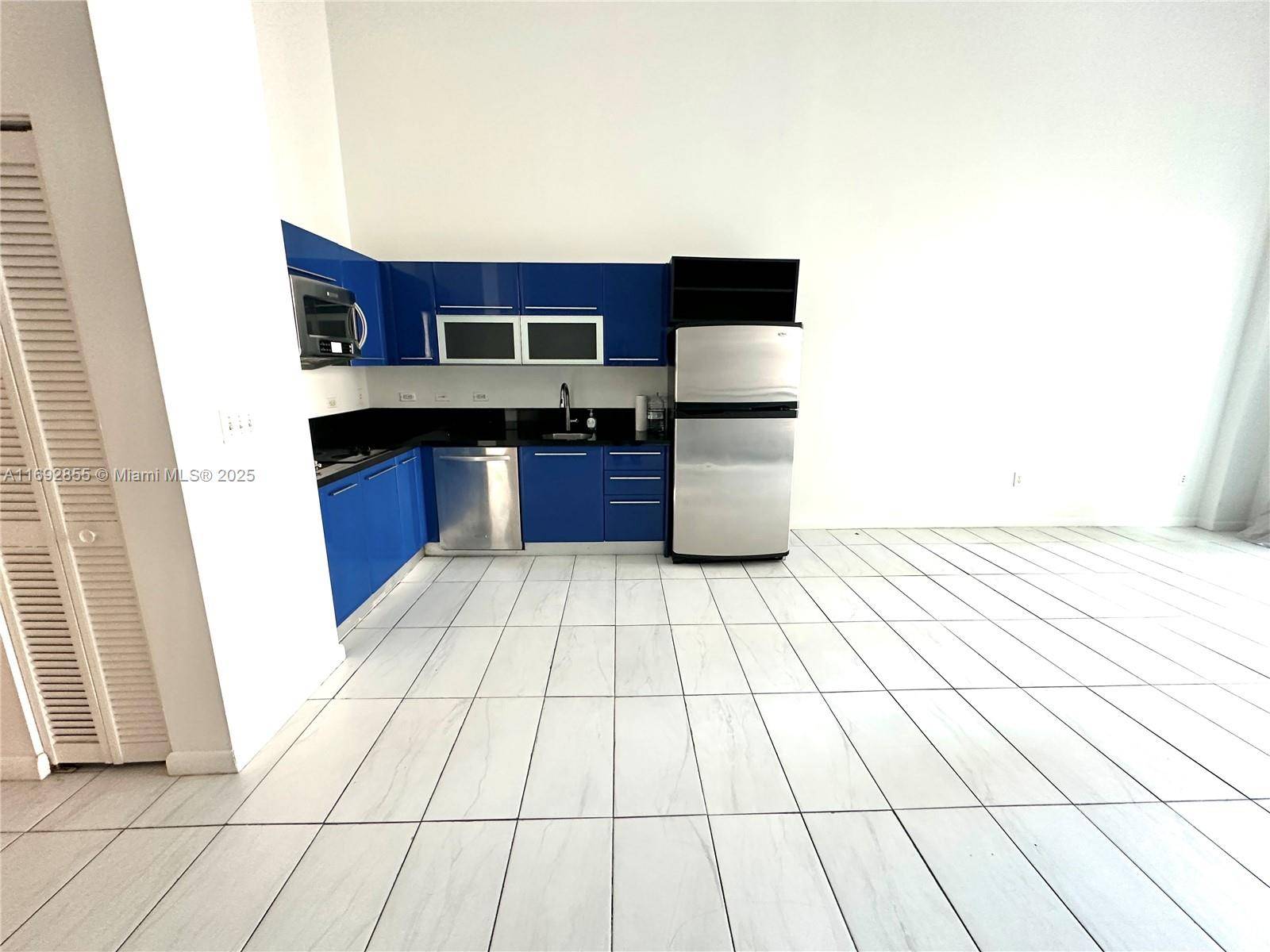 Miami, FL 33132,244 Biscayne Blvd #243