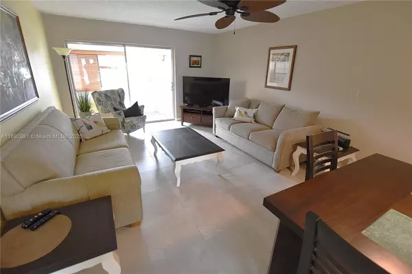 West Palm Beach, FL 33415,2688 E Dudley Dr #H