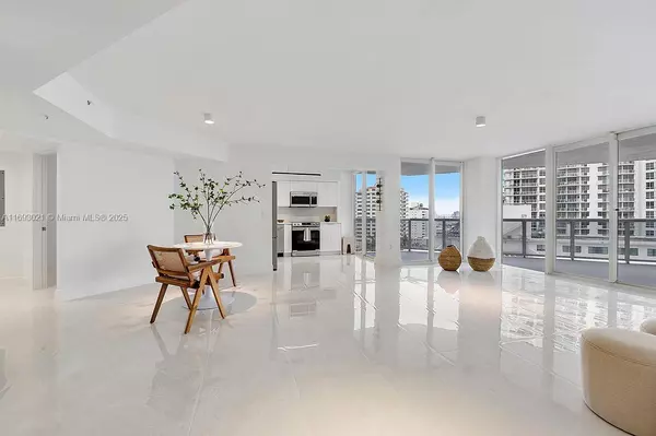 Miami Beach, FL 33141,6301 Collins Ave #1508