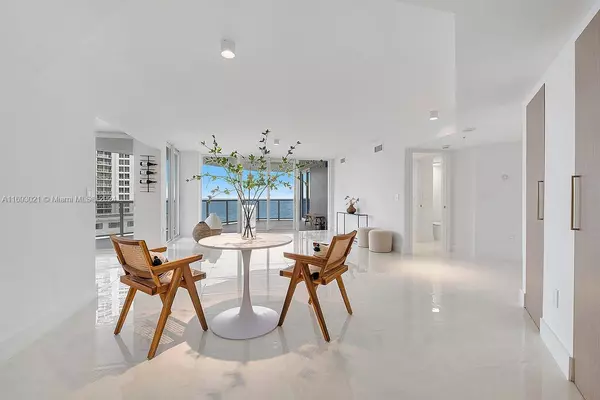 Miami Beach, FL 33141,6301 Collins Ave #1508