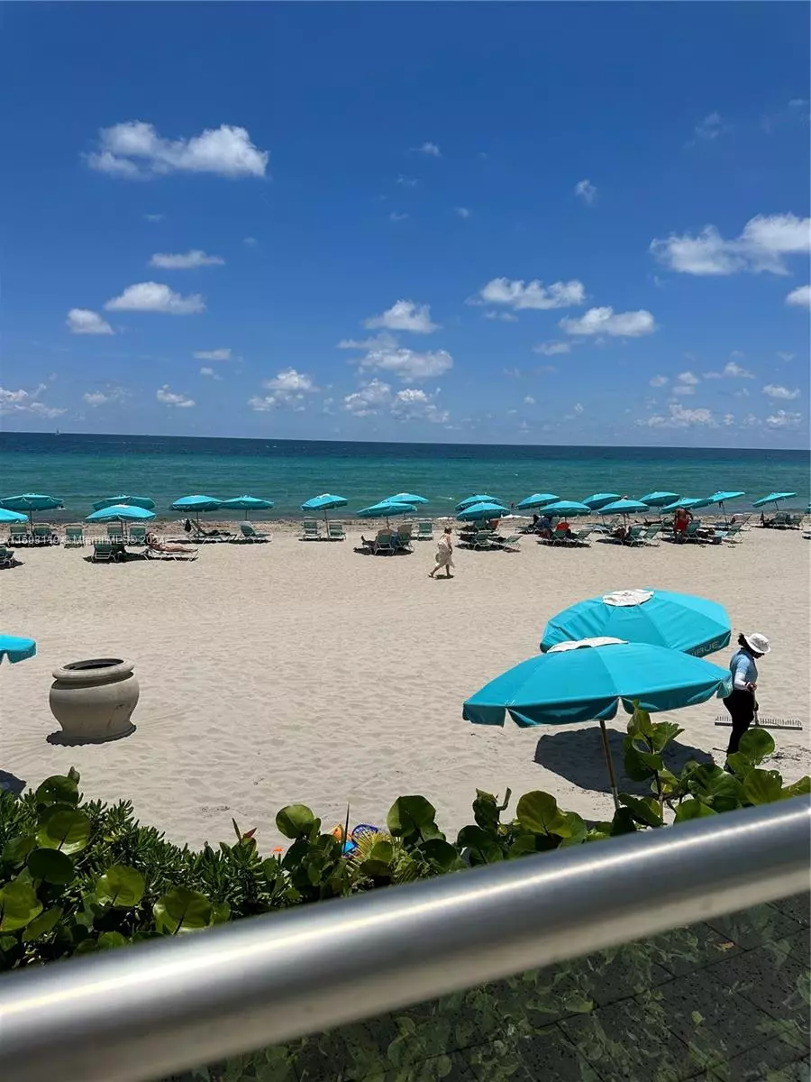 Hollywood, FL 33019,2501 S Ocean Dr #1208