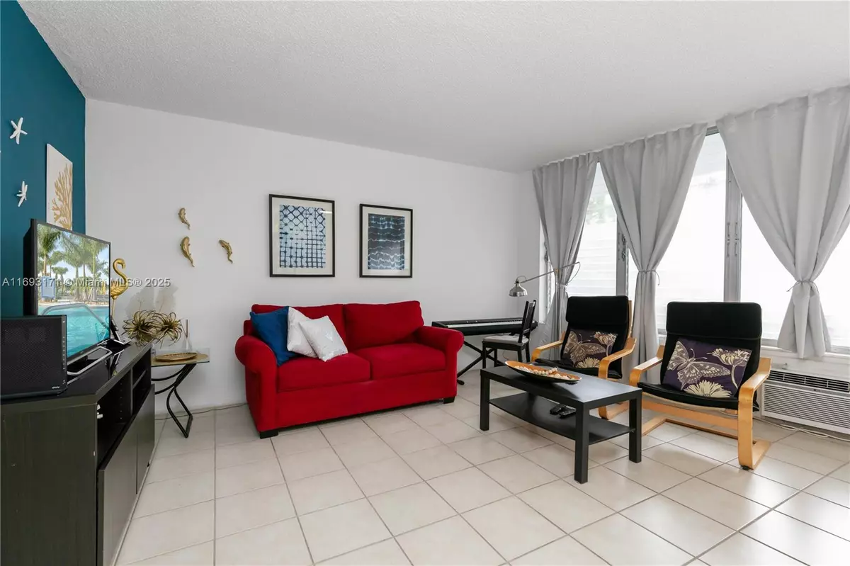 Hallandale Beach, FL 33009,3177 S Ocean Dr #107