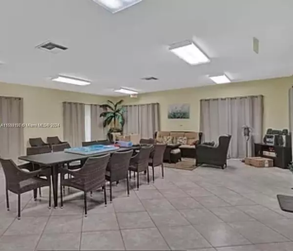 Coral Springs, FL 33065,11651 Royal Palm Blvd #303