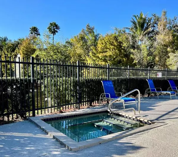 Plantation, FL 33324,721 N Pine Island Rd #213