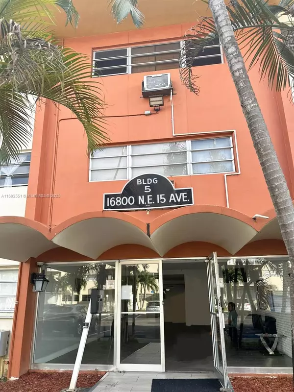 North Miami Beach, FL 33162,16800 NE 15th Ave #108