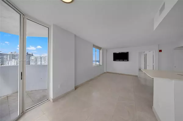 Miami Beach, FL 33139,1621 Bay Rd #1108