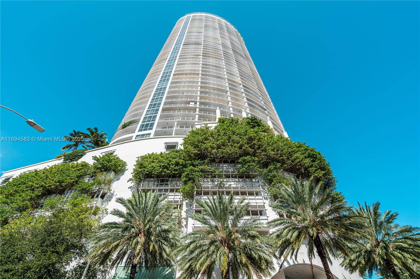Miami, FL 33132,1750 N Bayshore Dr #5014