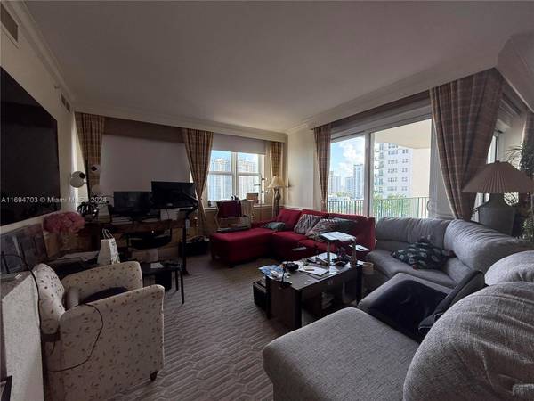 Aventura, FL 33180,20000 E Country Club Dr #803