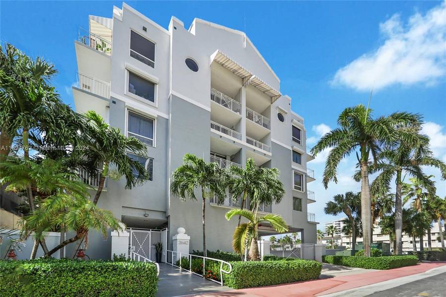 2642 Collins Ave #411, Miami Beach, FL 33140