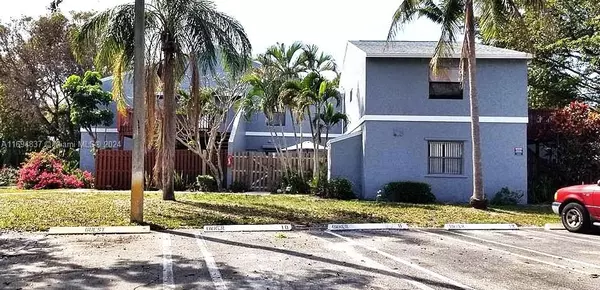 11 Crossings Cir, Boynton Beach, FL 33435