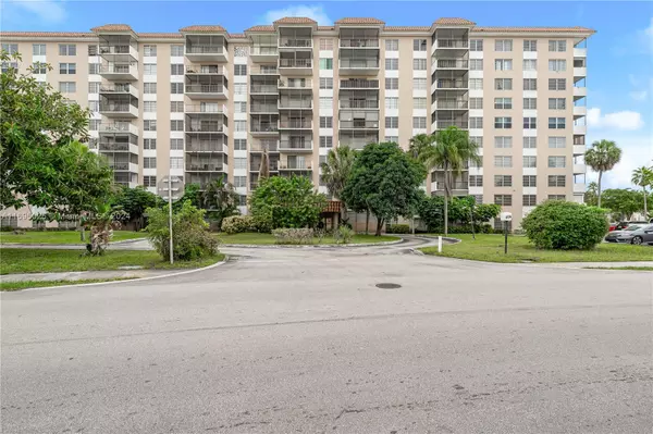 4174 Inverrary Dr #202,  Lauderhill,  FL 33319