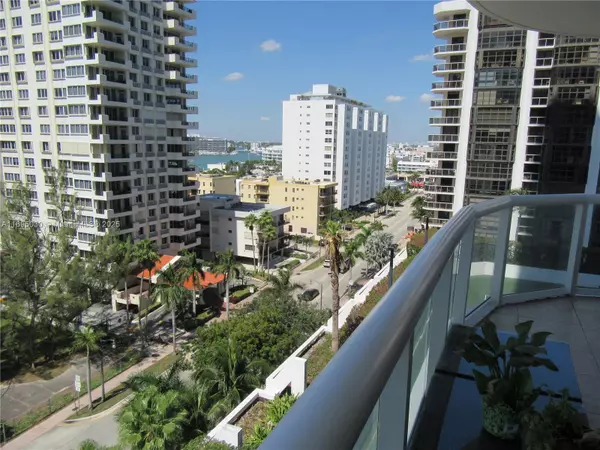 Miami Beach, FL 33141,6365 Collins Ave #1008