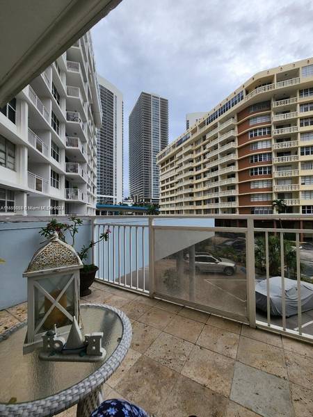 1801 S Ocean Dr #240, Hallandale Beach, FL 33009