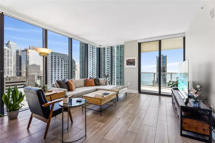 1010 Brickell Ave #2401, Miami, FL 33131