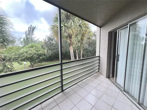 3100 Riverside Dr #310, Coral Springs, FL 33065