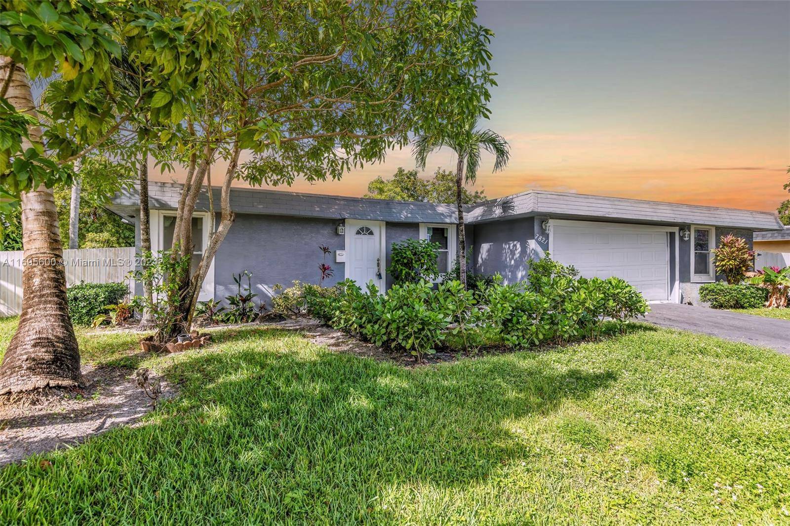 7821 NW 68th Ave, Tamarac, FL 33321