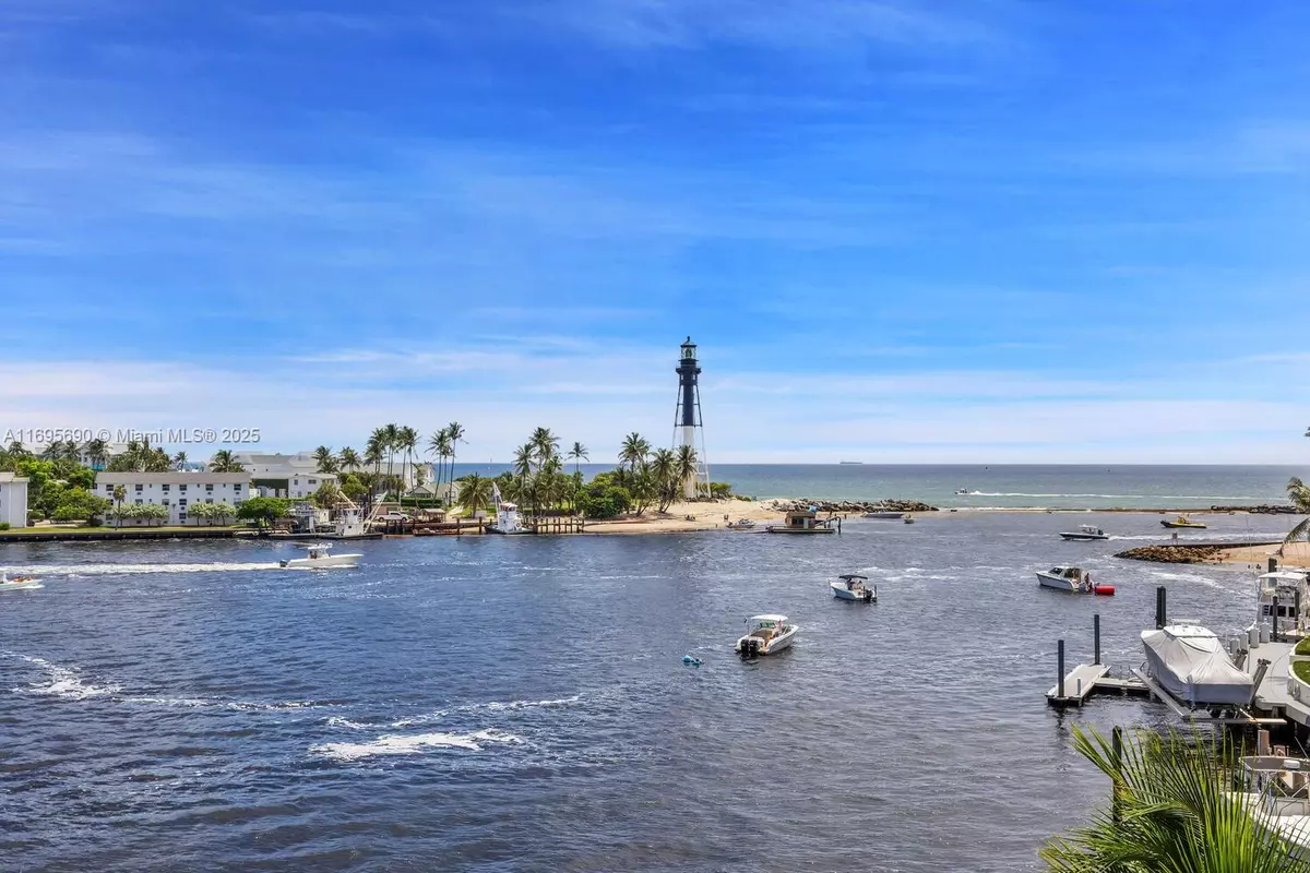 Pompano Beach, FL 33062,2500 Bay Dr #PH