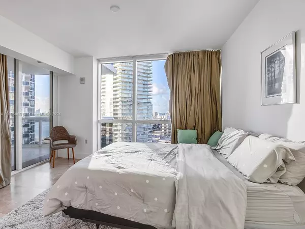 Miami Beach, FL 33139,400 Alton Rd #1909