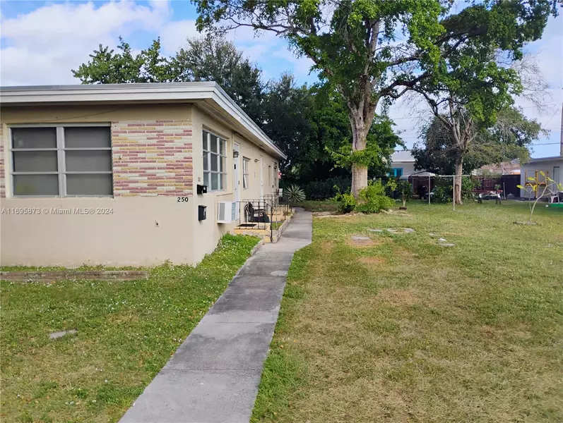 250 SW 14th St #F-R, Dania Beach, FL 33004