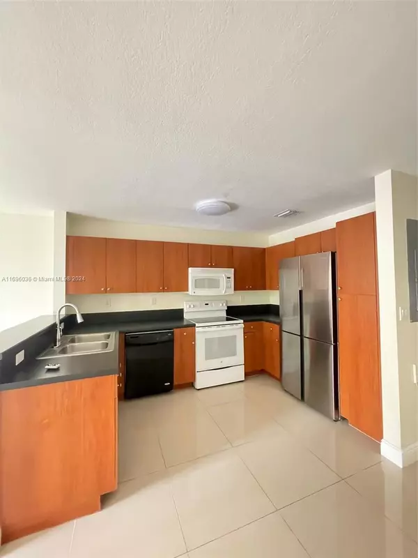 Miramar, FL 33027,12812 SW 30th St #114