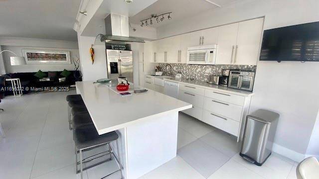 Aventura, FL 33180,19101 NE 36th Ct #1606