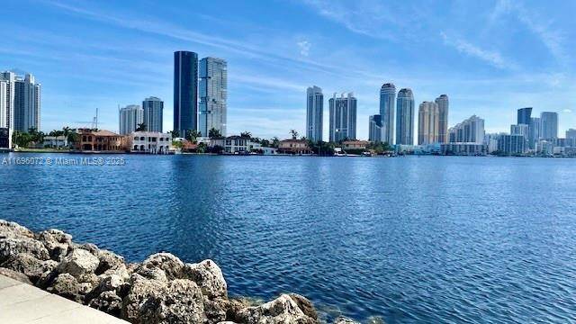 Aventura, FL 33180,19101 NE 36th Ct #1606