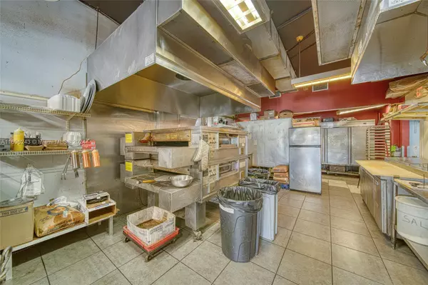 Pinecrest, FL 33156,Pizzeria Take Out For Sale In Pinecrest