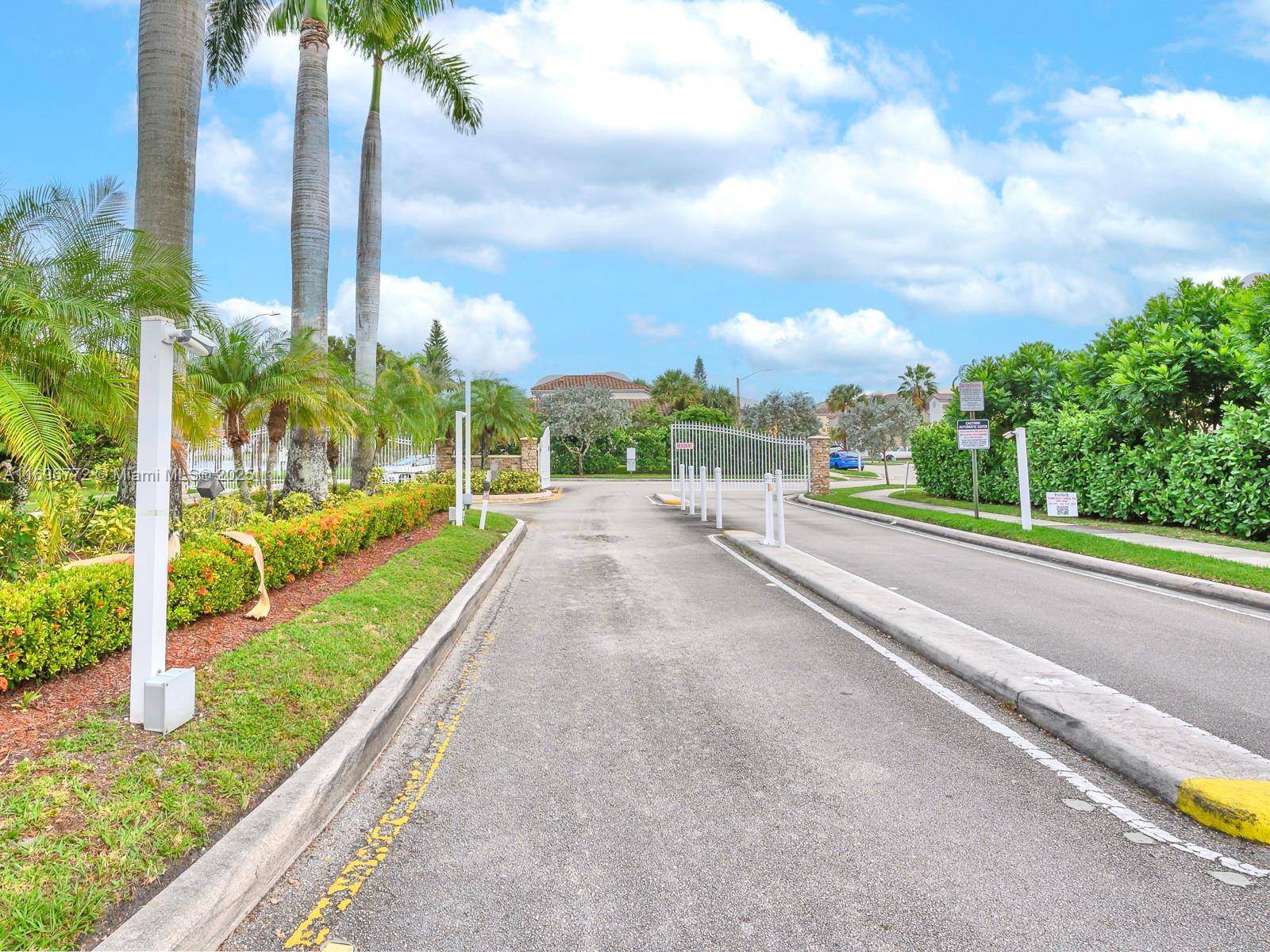 Pembroke Pines, FL 33028,15120 NW 6th Ct
