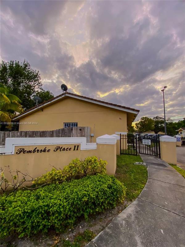 3868 SW 48th Ave #3868, Pembroke Park, FL 33023