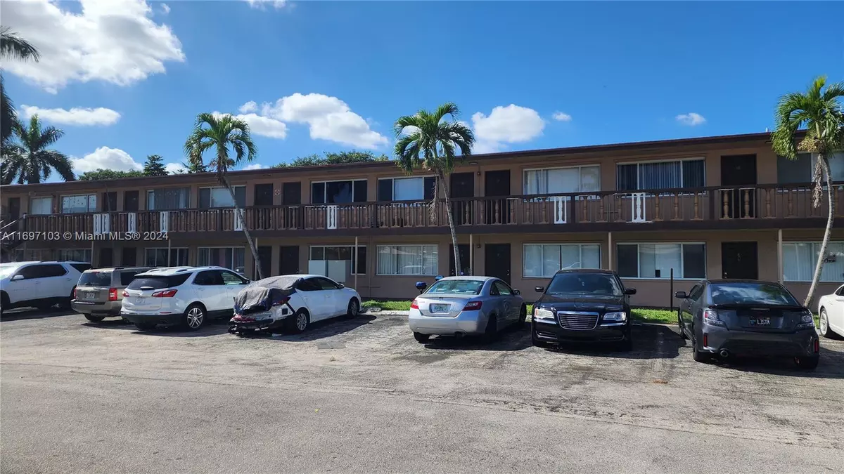 Hallandale Beach, FL 33009,170 SW 11th Ave #14