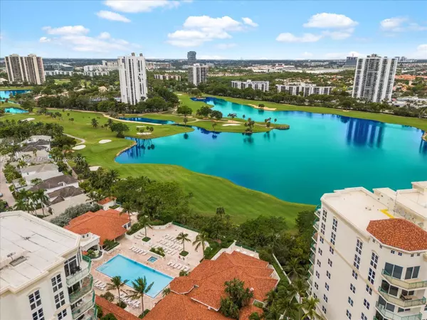 Aventura, FL 33180,20000 E Country Club Dr #416