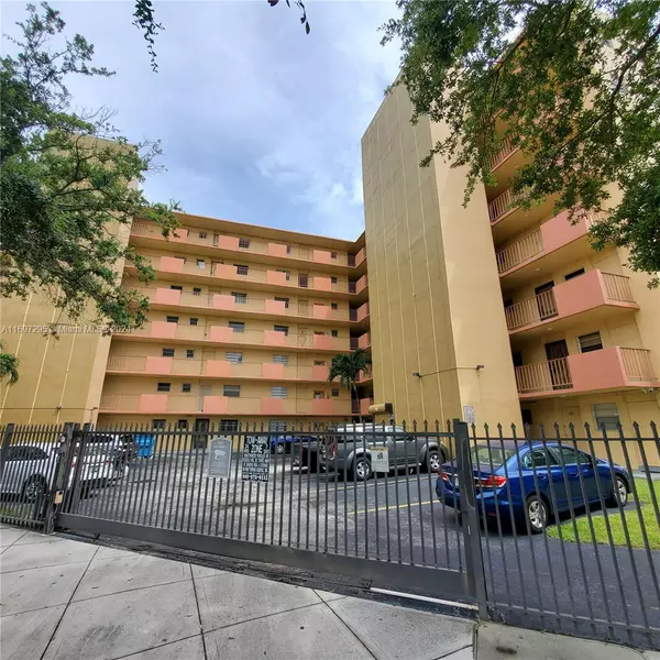16400 NE 17th Ave #306, North Miami Beach, FL 33162