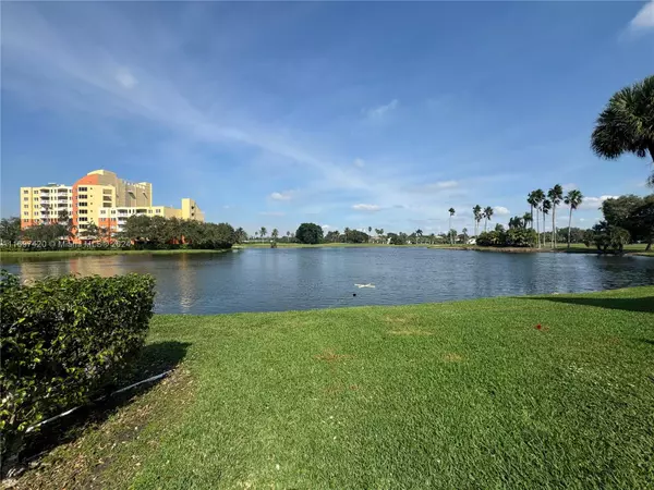 Weston, FL 33326,16401 Golf Club Rd #303