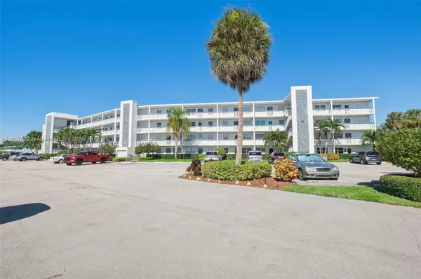 Deerfield Beach, FL 33442,3014 Oakridge A #3014