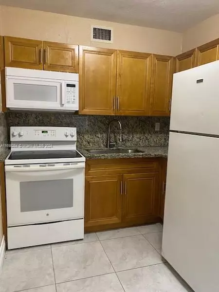 6616 NW 15th Ave #2, Miami, FL 33147