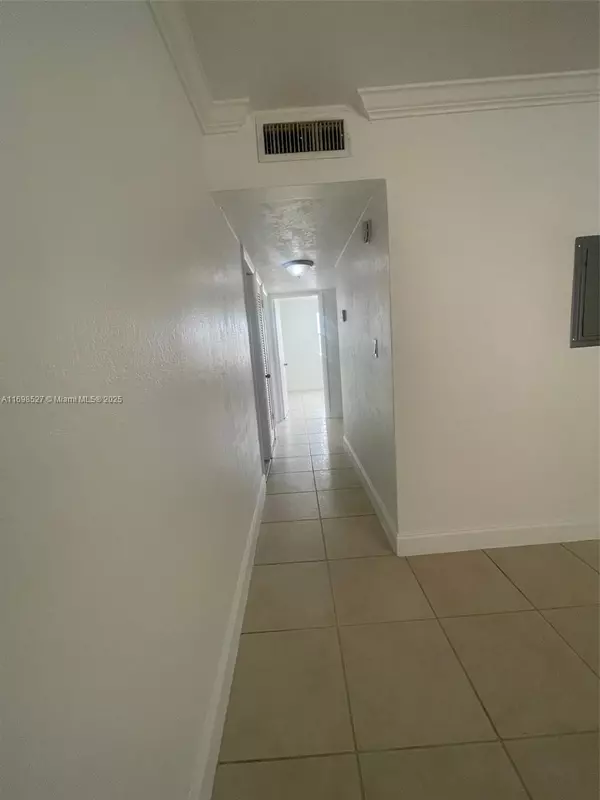 Sweetwater, FL 33174,11195 SW 1st St #314