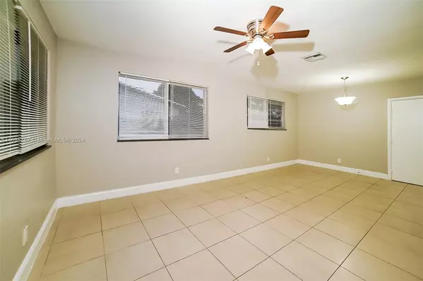Fort Lauderdale, FL 33312,450 SW 28th Way