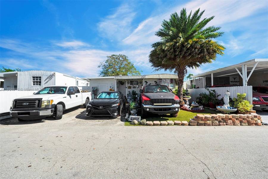 25345 SW SW 129th Pl, Homestead, FL 33032