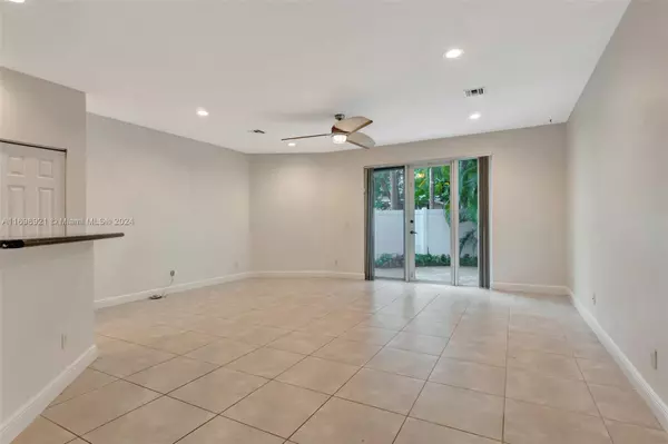 Fort Lauderdale, FL 33316,618 SE 13th St