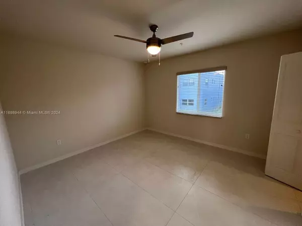 Dania Beach, FL 33004,610 NE 2 ST #304