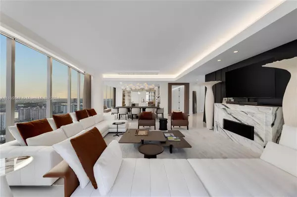 Sunny Isles Beach, FL 33160,17975 Collins Avenue #3801