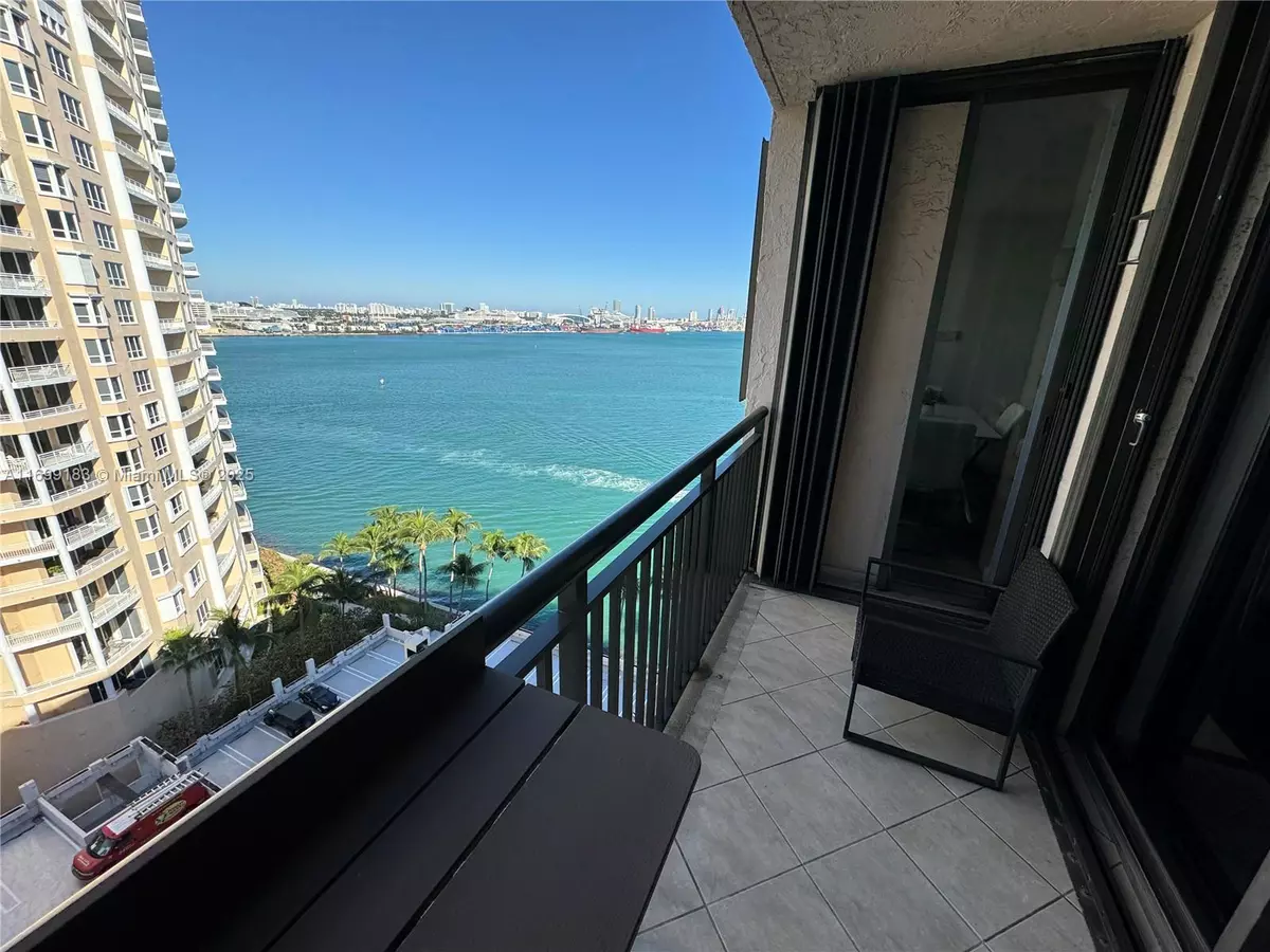 Miami, FL 33131,540 Brickell Key Dr #1624