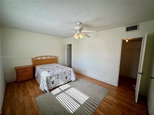 Margate, FL 33063,7600 NW 4th Pl #206