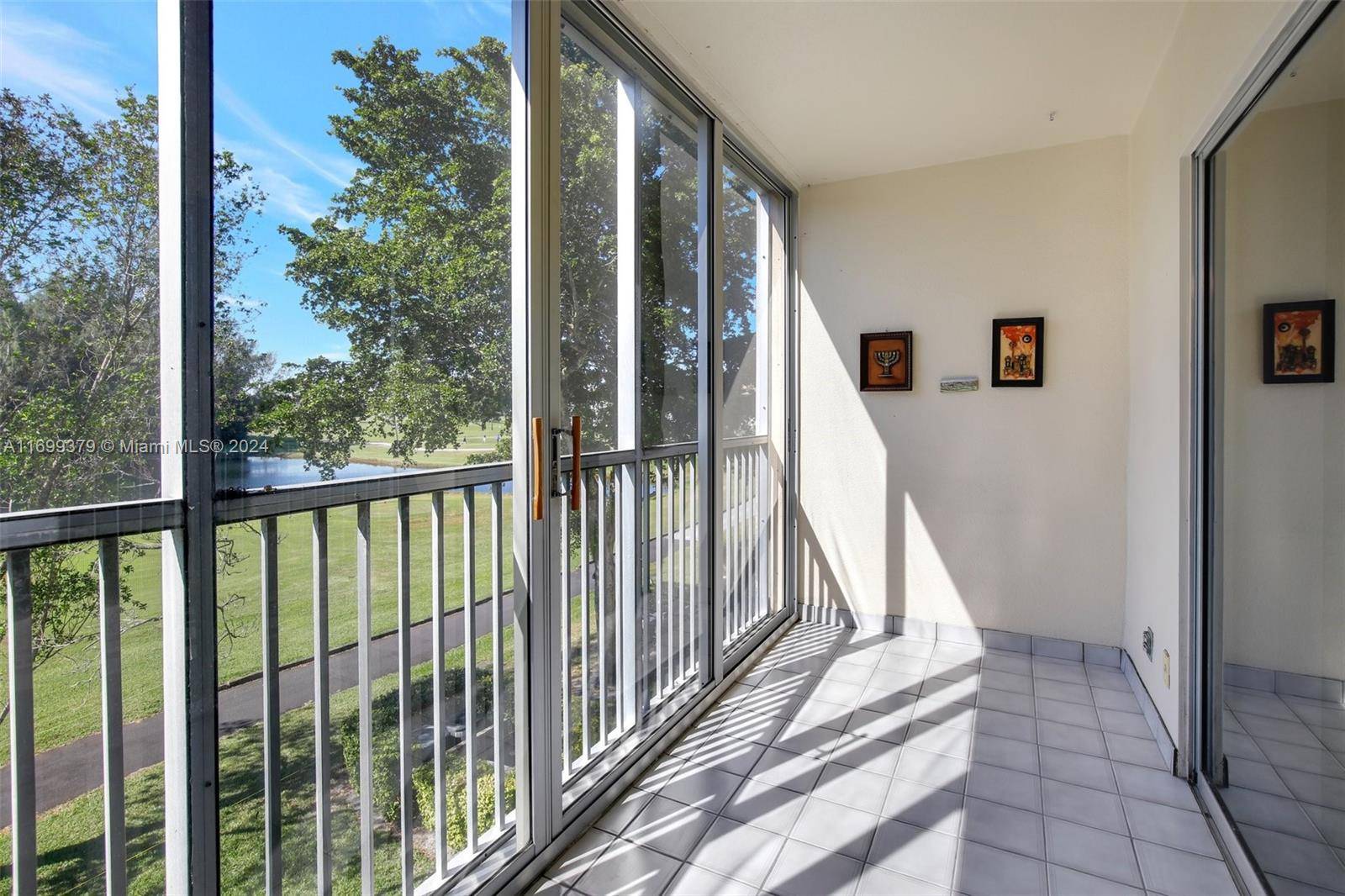 Pembroke Pines, FL 33027,900 SW 125th Way #307R