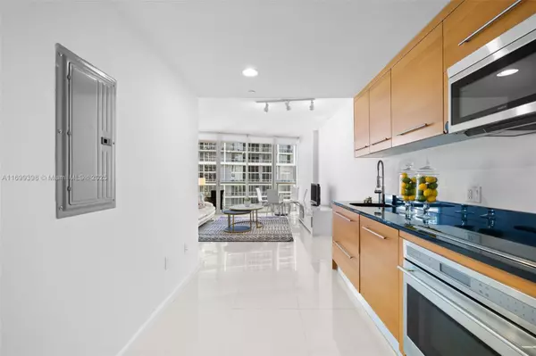 Miami, FL 33131,495 Brickell Ave #2806