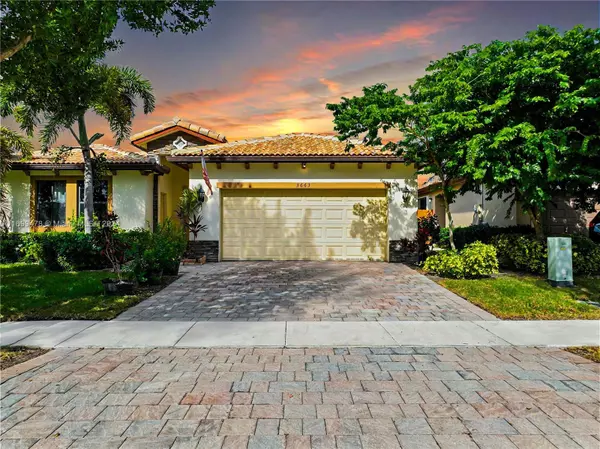 3663 SE 2nd Dr, Homestead, FL 33033