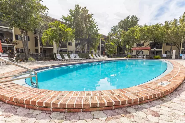 Pompano Beach, FL 33060,251 S Cypress Rd #141