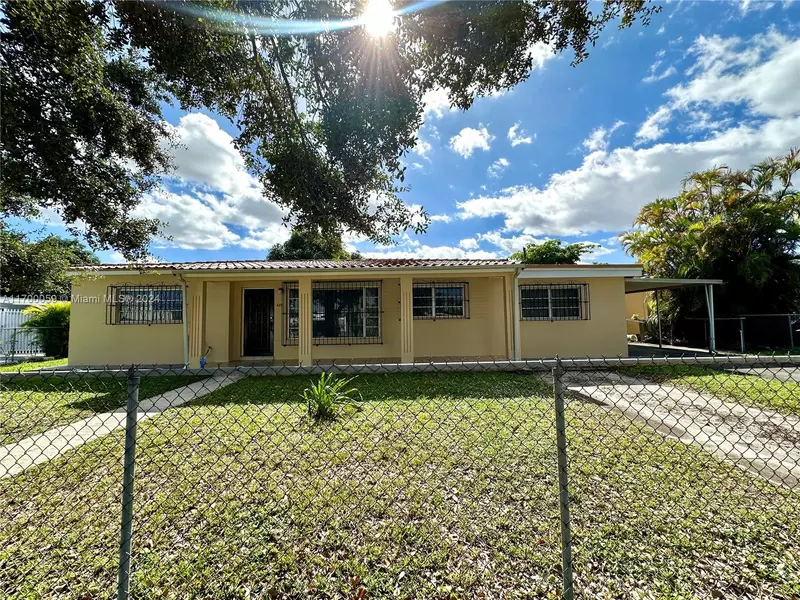 480 W 37th St, Hialeah, FL 33012